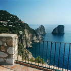 Vacanza di lusso a Capri, 15mila euro tra hotel e barche: «Sono un diplomatico». Poi la scoperta