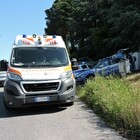 Roma, soccorrono un automobilista ferito dopo un incidente: due infermieri aggrediti a calci e pugni