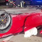 Si schiantano con la Ferrari contro un muro: due feriti gravissimi