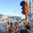 Napoli, la città dei semafori in tilt: attraversare è un incubo
