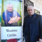 Massimo Cuttitta, il funerale: in tanti per l'ultimo saluto al leggendario rugbysta azzurro nella chiesa di Lavinio Mare