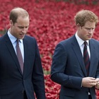 «Harry ha avuto in eredità dalla Regina Madre più soldi di William»: il caso divide il Regno