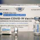 Sospetta trombosi dopo il vaccino J&J: ricoverato un 34enne. Ma l'ospedale specifica: «Nessuna correlazione»