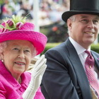 Paura per la Regina Elisabetta e Andrea, due intrusi fanno irruzione a Windsor: cos'è successo
