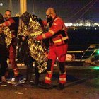 Grecia, scontro tra guardia costiera e un gommone di migranti: un bimbo tra i morti