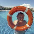 Enzo Salvi show in piscina a Ostia (foto Ippoliti)