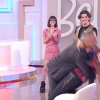 'Bella ma', Carmen Russo e Pierluigi Diaco cadono in diretta: l'imprevisto durante il Tuca Tuca