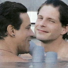 Gabriel Garko con l'amico Gabriele Rossi, weekend alle terme e bagno in piscina