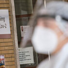 Coronavirus in Italia, il bollettino di mercoledì 3 marzo: 347 morti e 20.884 casi in più, tasso di positività al 5,8%
