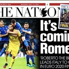 Gli scozzesi fanno festa per la vittoria dell'Italia: il tricolore sventola a Glasgow