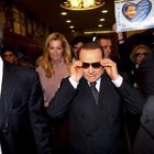 â¢ Berlusconi: "Se torno al governo, dentista, cinema e taxi gratis"