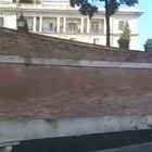 No green pass, Puzzer a Roma (piazza del Popolo) aspetta il Papa e Draghi: il video