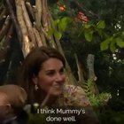 Kate Middleton alla gara di giardinaggio, William a baby George: «Che voto dai a mamma?». Lui risponde così