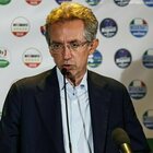 Napoli, Manfredi eletto sindaco già al primo turno: «Risultato straordinario». E Maresca lo chiama per congratularsi
