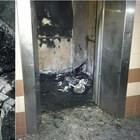 Monopattino elettrico esplode in ascensore: ragazzo di 20 anni morto ustionato