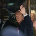 Trump è arrivato a New York, città blindata: oggi udienza in tribunale per il caso della pornostar Stormy Daniels