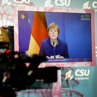 Merkel: «Ci attendono i mesi peggiori della pandemia». Israele in lockdown fino al 21 gennaio