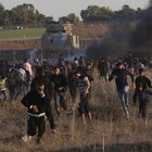 Gerusalemme, proteste anti Trump scontri tra palestinesi e polizia: oltre duecento feriti in Cisgiordania