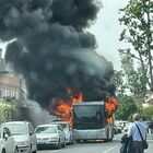 Autobus in fiamme a Settebagni