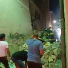 Crolla palazzina a Barletta, fuga di gas: ci sono feriti