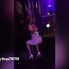 Vuole fare una sexy pole dance, ma qualcosa va terribilmente storto
