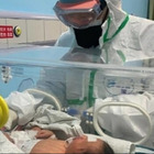 Covid, bimba di 7 mesi positiva al test: rintracciata la famiglia a Cosenza e messa in quarantena