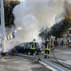 Roma, incidente in viale Adriatico: auto finisce contro guard rail e prende fuoco