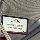 Roma, il bus è nuovo ma ha lo schermo al contrario. La foto è virale: «Siamo in Stranger Things?»