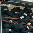 Monza choc, scaricano un camion partito dalla Romania e trovano sei profughi minorenni
