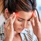 Donne “assalite” da mal di testa, dolori mestruali e insonnia: come curarsi da sole