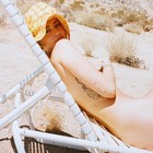 Miley Cyrus, per la popstar è già estate: nudo integrale sui social per la gioia dei fan