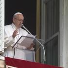Il Papa: «Basta stermini e armi chimiche»