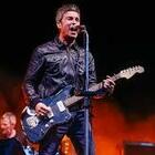 L'ex Oasis Noel Gallagher: «Non indosso la mascherina, ci negano troppe libertà»