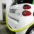 Ecobonus auto e scooter elettrici: come funziona e come prenotare gli incentivi. Fondi dimezzati in pochi giorni
