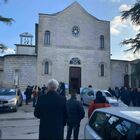 Folla e commozione in chiesa ai funerali del 43enne musicista