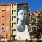 Ramazzotti, la sua periferia gli dedica un murales. Augusto, suo amico di infanzia a Leggo: «Eros ha fatto tanto per noi»