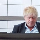 Boris Johnson in Umbria: il viaggio è un vero giallo. L'aeroporto: «Lo abbiamo confuso con Blair»