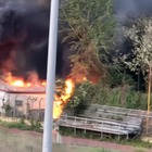 Marano, le fiamme dopo i rifiuti nello stadio abbandonato: «Mortificato lo sport»