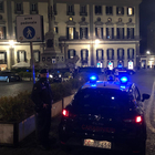 Senza casco sullo scooter, marito e moglie multati aggrediscono e feriscono i carabinieri: arrestati