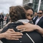 Meghan Markle interrompe la visita ufficiale in Nuova Zelanda per abbracciare l'amica di Instagram