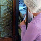 Roma, Nonna Amneris sventa la truffa telefonica a 96 anni. Il nipote: «Sapevano il mio nome»