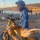 Incidente con la moto, Federico Huisman cade e muore a 17 anni. Trovato dal papà che era andato a cercarlo