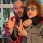 Sanremo, Fiorella Mannoia e il siparietto con Giuliano Sangiorgi prima del Festival: «Non posso cantare»