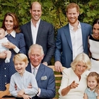 Il principe Carlo compie 70 anni: una foto di famiglia per celebrarlo