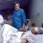 Gino Strada morto mentre il "suo" Afghanistan esplode. «Qui curiamo tutti, civili e talebani»