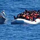 Migranti, nuova strage nel Mediterraneo: 15 morti al largo della Libia, 95 sopravvissuti