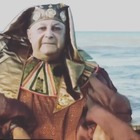 Isola dei Famosi, le "profezie" del Divino Otelma dopo la spinta della Cipriani: il video è virale