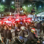 Napoli, lungomare bloccato dalla movida fino alla 4 di notte: «Follia collettiva»