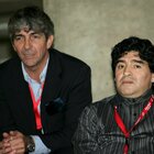 Stasera il primo minuto di silenzio nello stadio intitolato a Maradona. La camera ardente a Siena