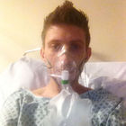 Lasigaretta elettronica si rompe, il liquido gli finisce in gola: 33enne in ospedale con un polmone perforato